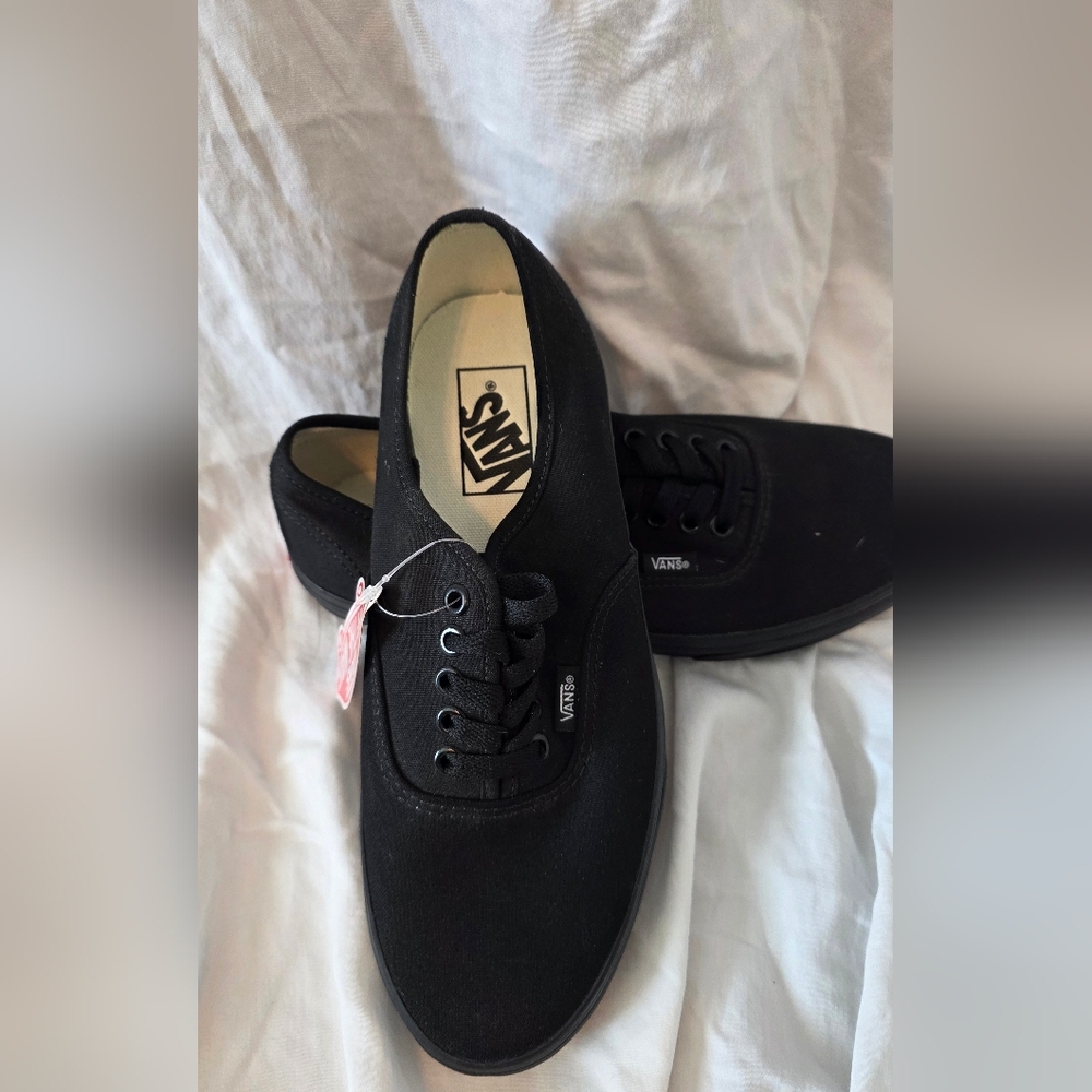 Vans Men's Classic Black Sneakers